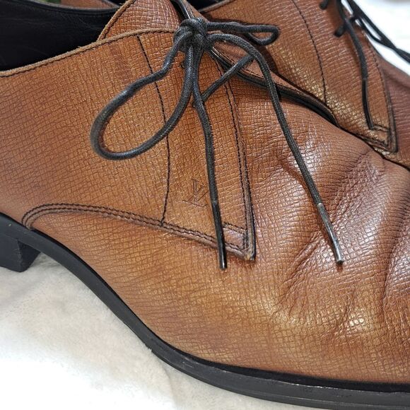 Louis Vuitton Mens Leather Loafers Authentic in EUC main image 12